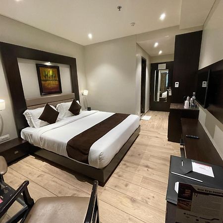 Hotel Virgo Sumeru Bhavnagar Exteriör bild