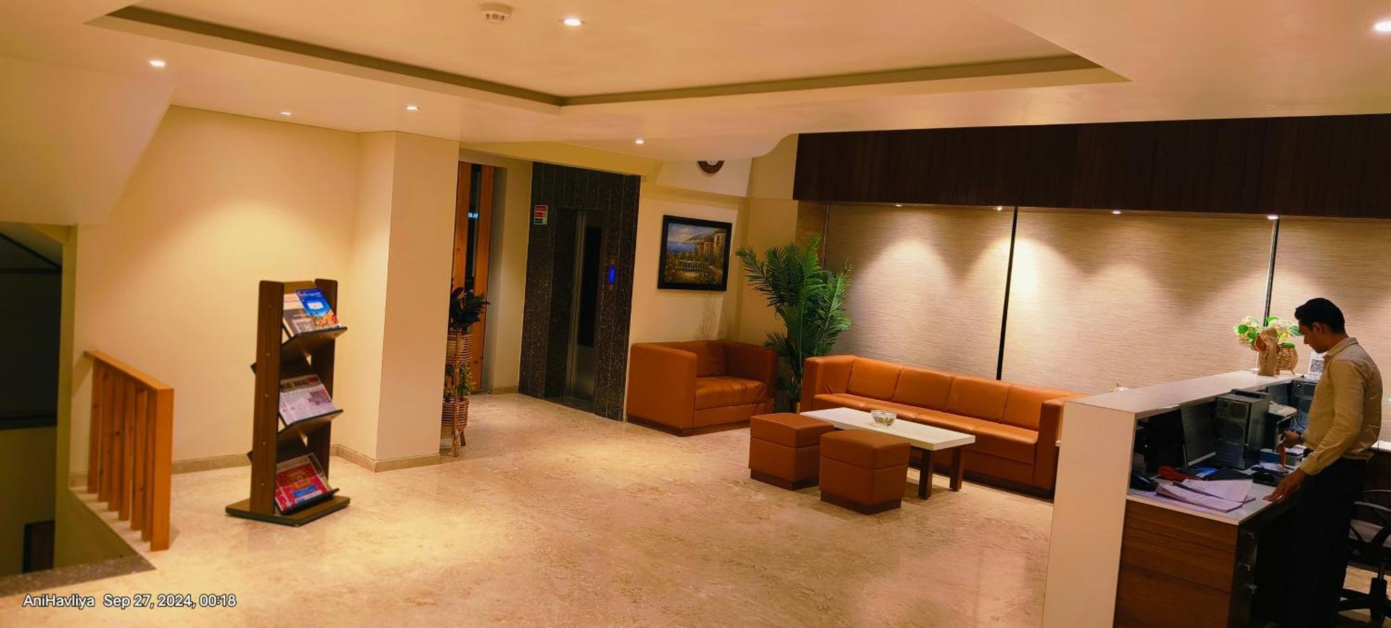 Hotel Virgo Sumeru Bhavnagar Exteriör bild