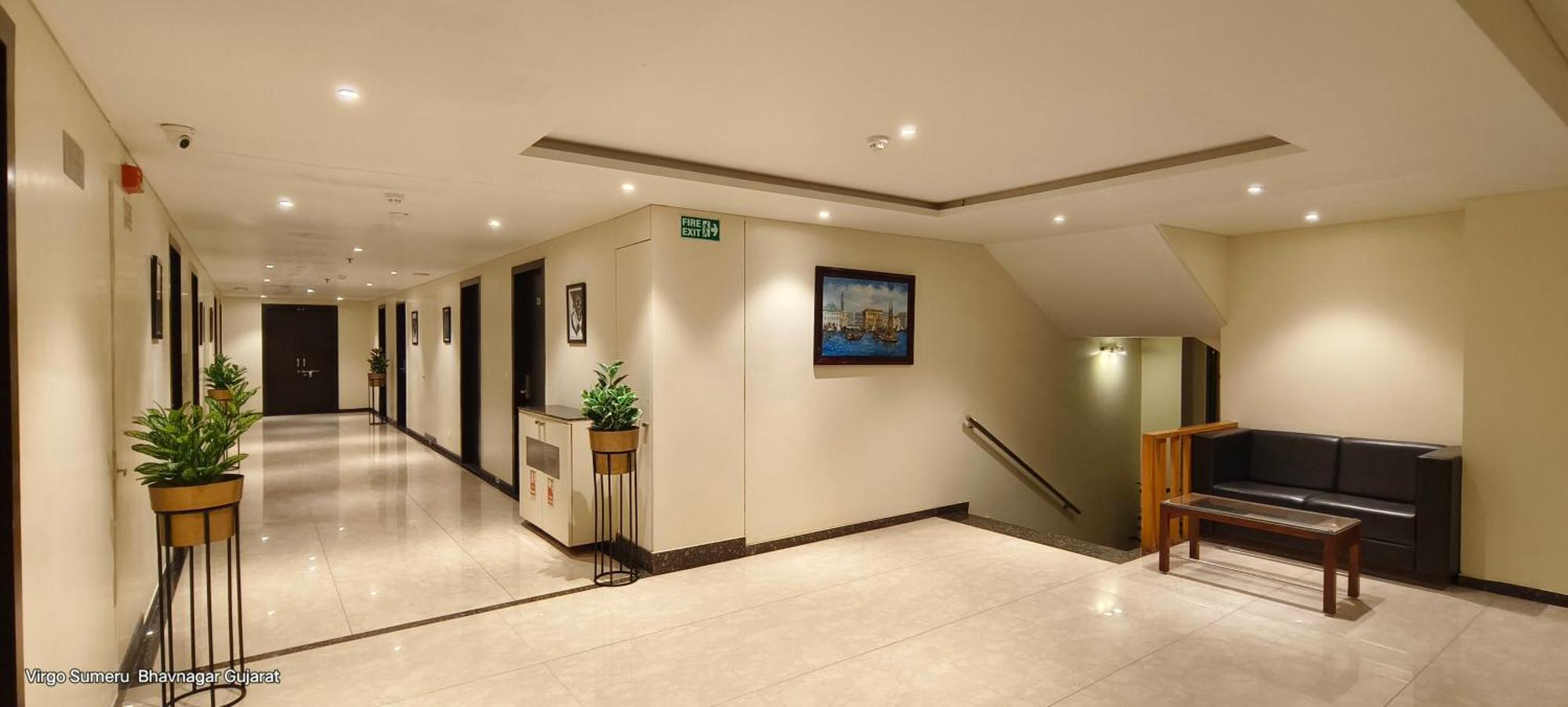 Hotel Virgo Sumeru Bhavnagar Exteriör bild